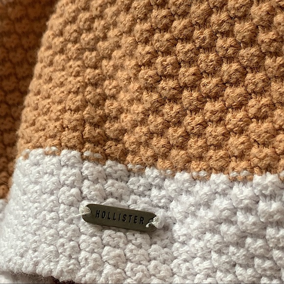 Three tone cropped knit crew π€ - Picture 8 of 8